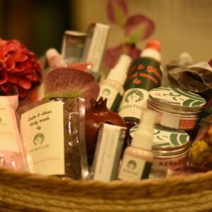 Herbiitude Bridal Skincare Package featuring Pomirose facewash, Gold & Glow toner, Indigo Infuse mask, Calm & Clean body wash, Pomirose brightening body cream, Hair Elixir prewash, Kessa pair, and customisable alcohol-free fragrance oil — a complete pre-bridal self-care set for glowing skin and healthy hair, recommended 3 months before the big day.